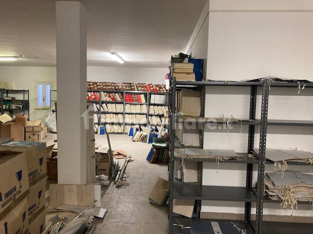 Magazzino - Deposito in Affitto - immagine 13 di 16